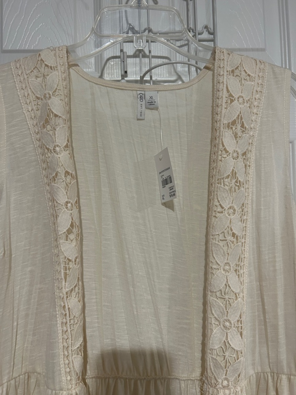 Cato Cream Lace-Trim Sleeveless Vest - Picture 2 of 3